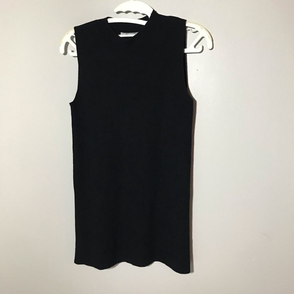 MM Lafleur womens S Sleeveless Black Knit Top side slits minimalist career